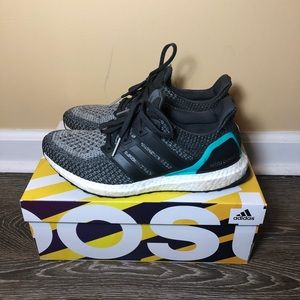 ADIDAS ULTRABOOSTS W 8.5